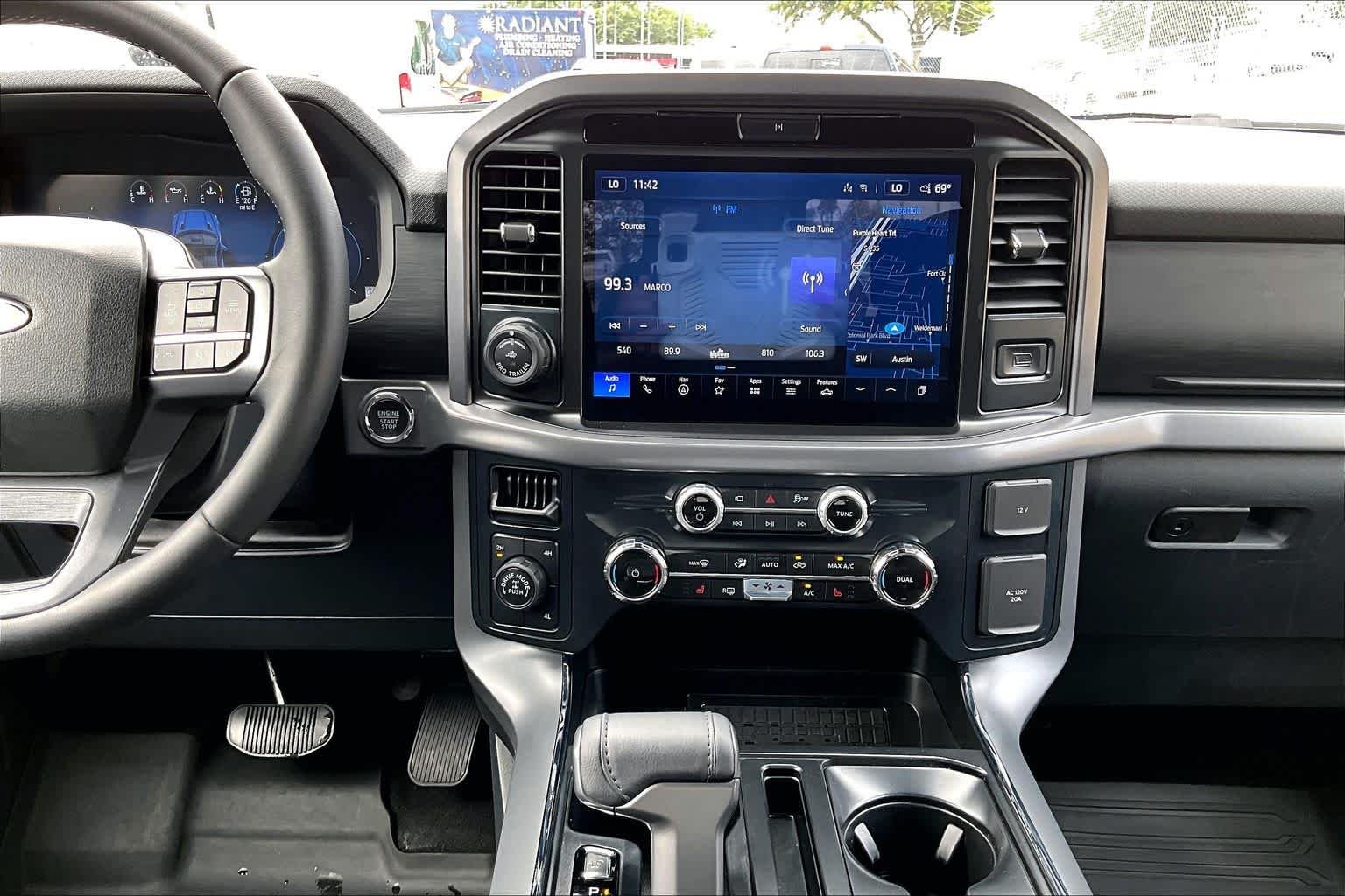 Used 2025 Agate Black Metallic Ford XLT image 10