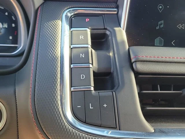 2022 Chevrolet Suburban RST - Photo 31