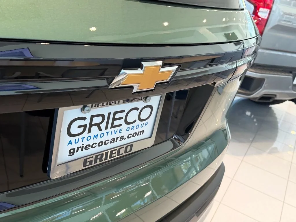 New 2027 Trillium Green Metallic Chevrolet LT image 14