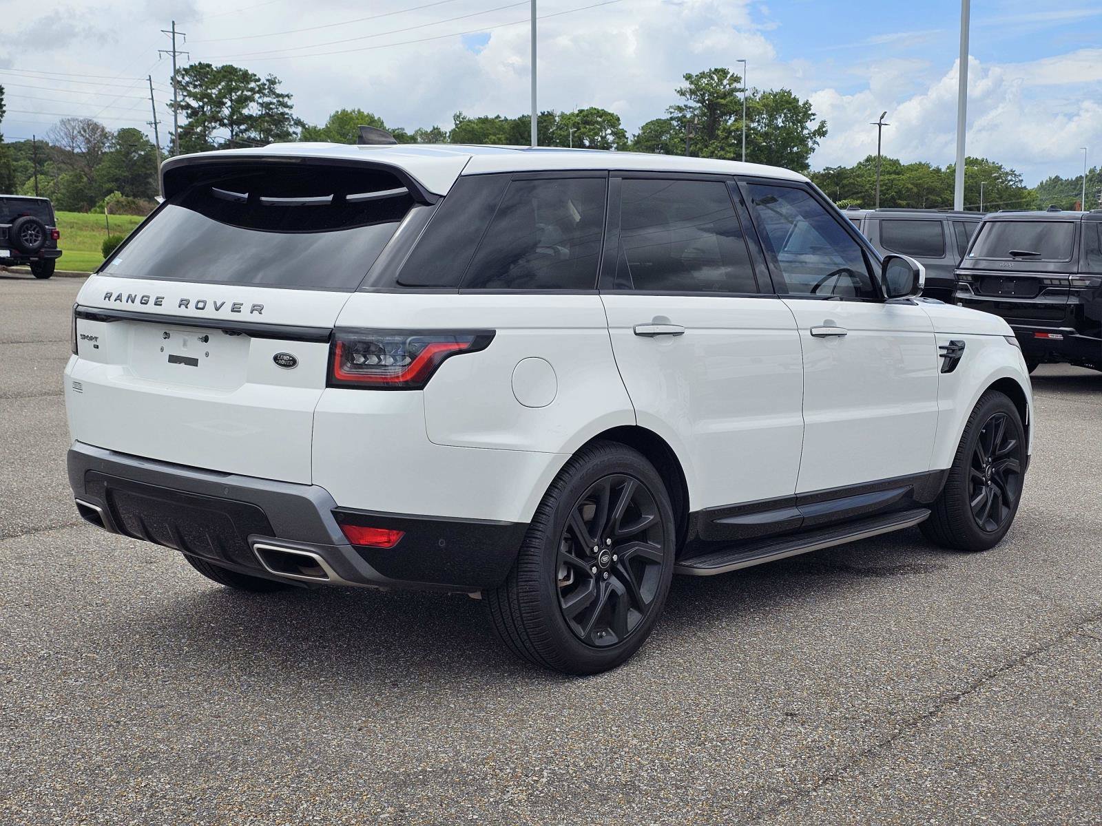 Used 2021 White Land Rover HSE Silver Edition image 8