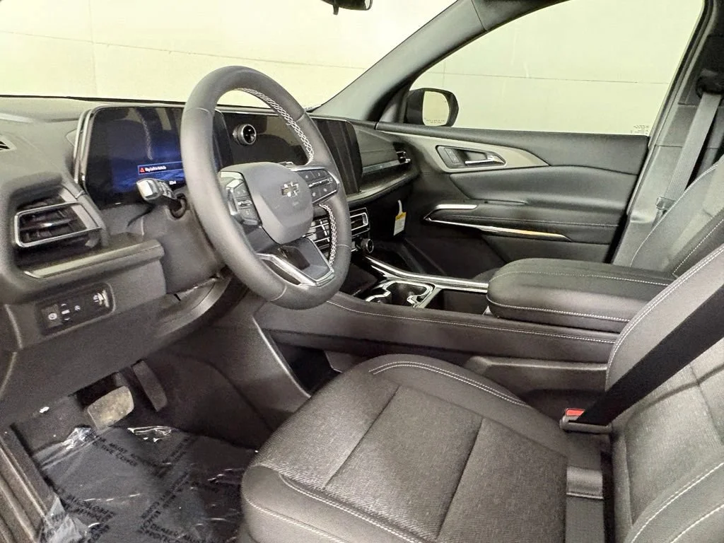 New 2027 Mosaic Black Metallic Chevrolet LT image 27