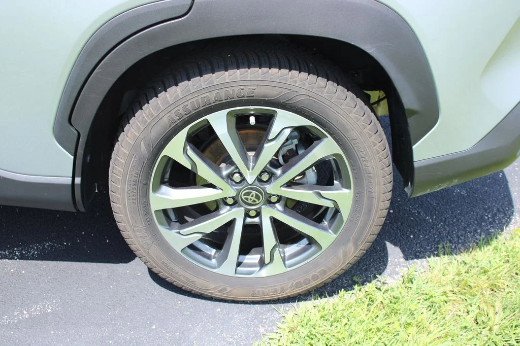 Used 2023 Silver Toyota XLE image 6