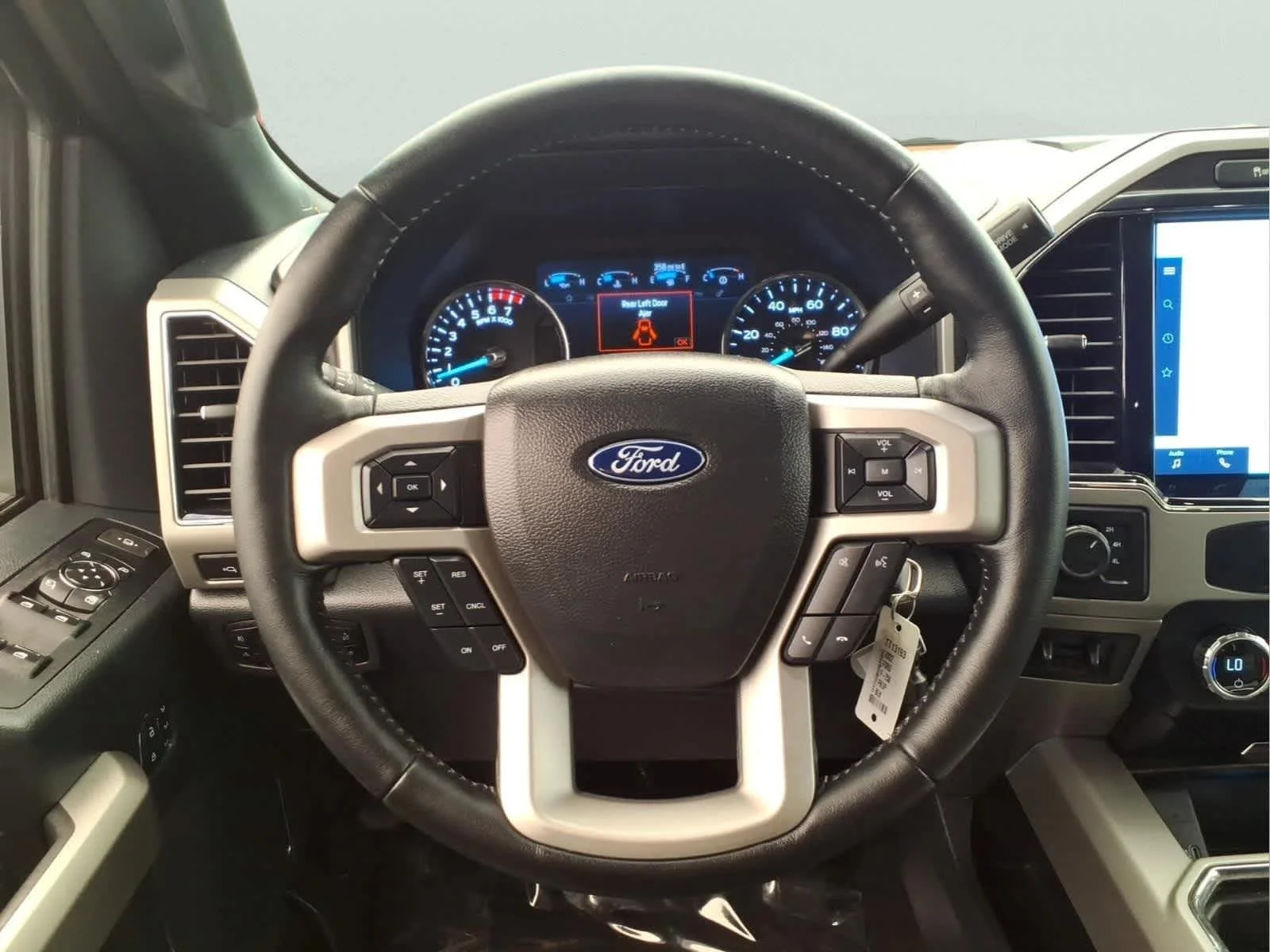 Used 2022 Agate Black Metallic Ford LARIAT image 18