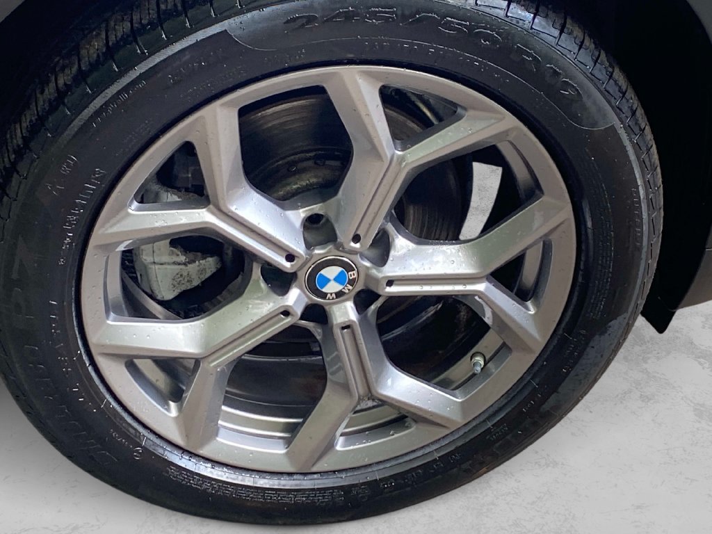 Used 2024 White BMW xDrive30i image 28