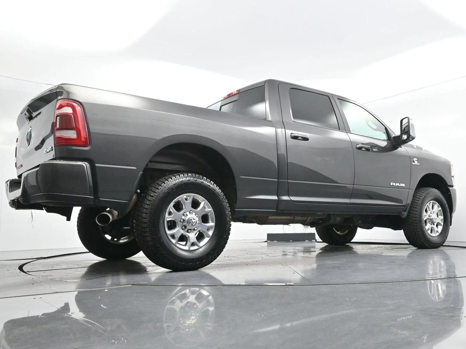 Used 2024 Granite Crystal Metallic Clearcoat Ram Laramie image 46