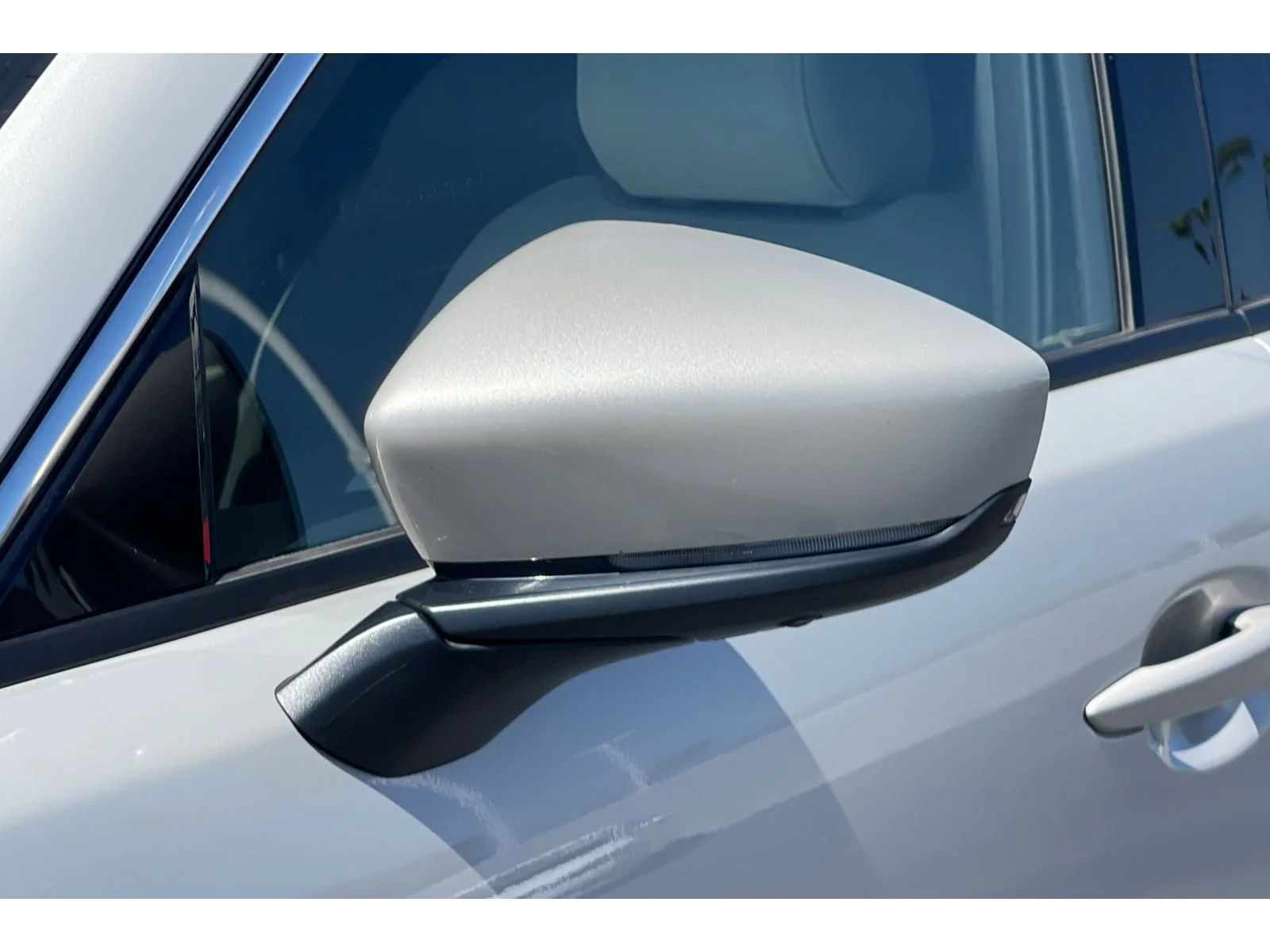 Used 2024 PLATINUM QUARTZ Mazda Premium Plus image 55