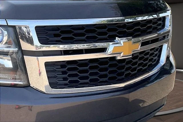 Used 2016 Gray Chevrolet LS image 27