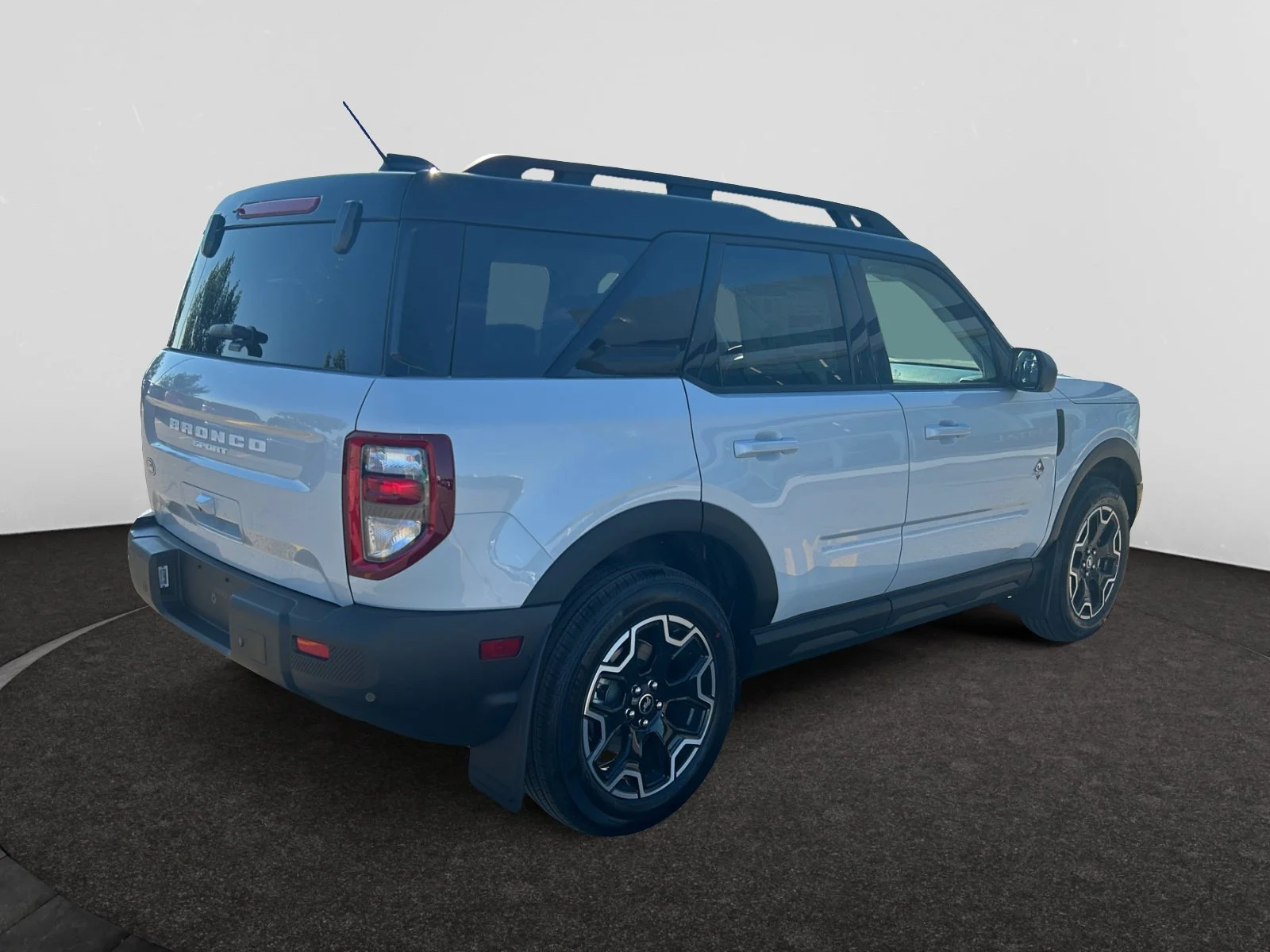 New 2026 Space White Metallic Ford Outer Banks image 5