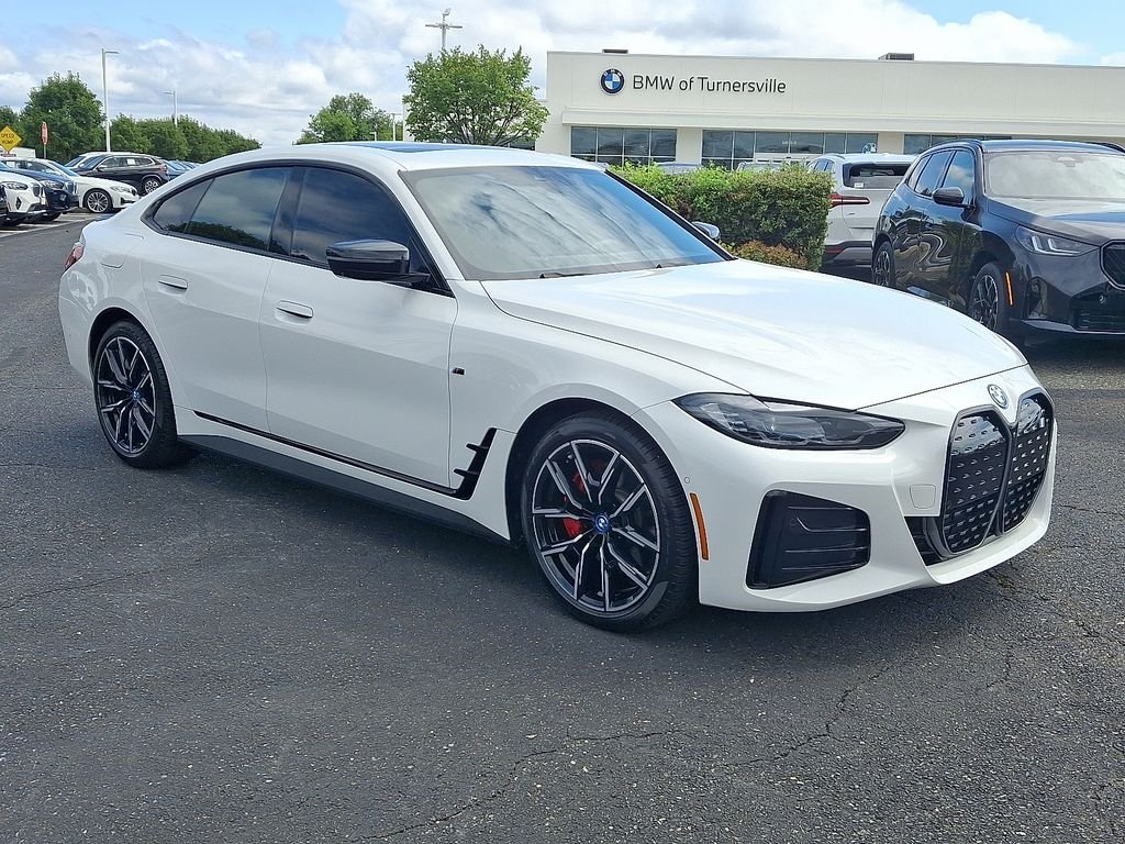 Certified Used 2023 Alpine White BMW eDrive40 image 3