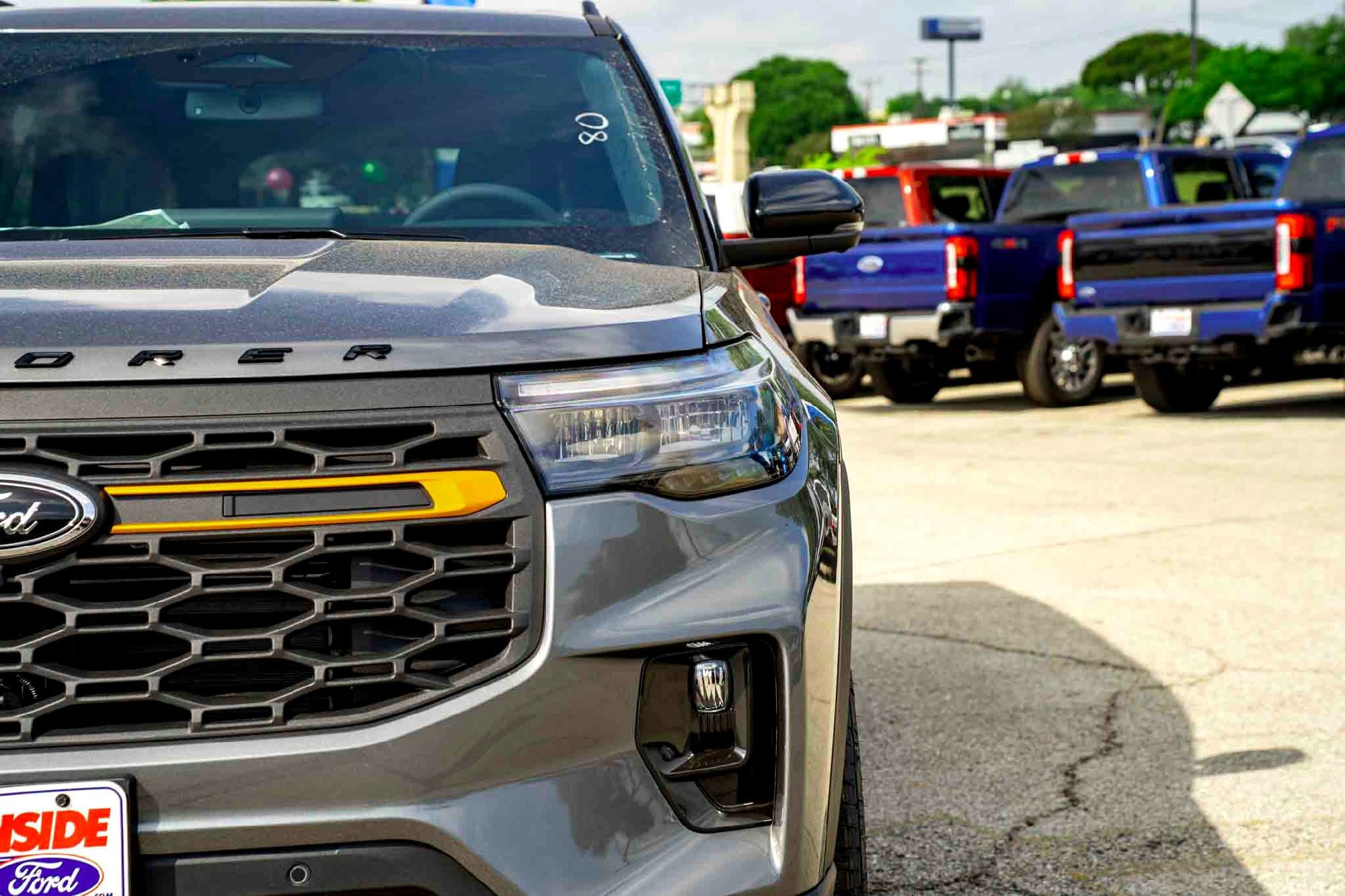 New 2026 Carbonized Gray Metallic Ford Tremor image 8