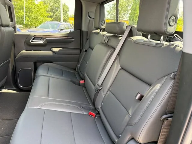 2026 GMC Sierra 1500 SLT - Photo 20