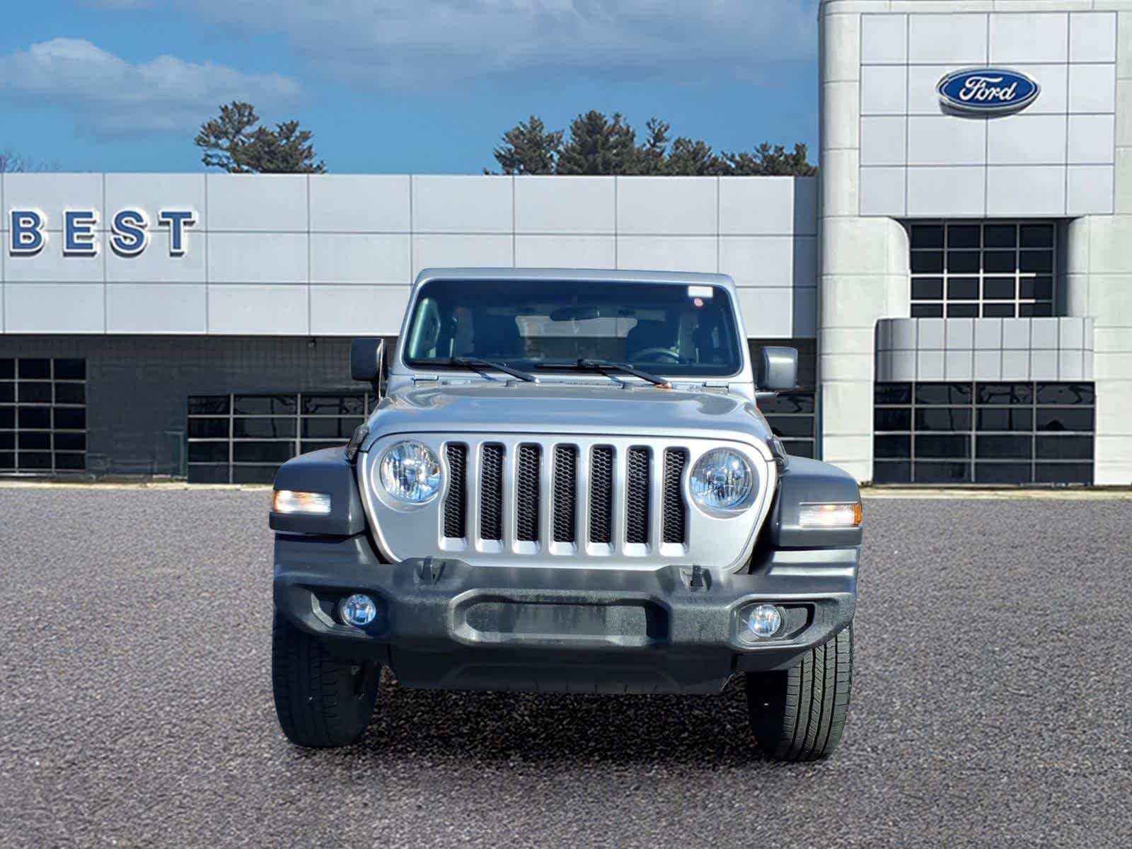 Used 2021 Billet Silver Metallic Clearcoat Jeep Sport image 13
