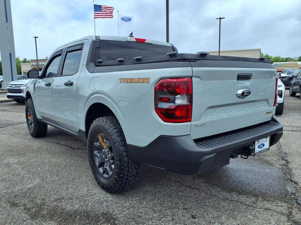 Used 2024 Green Ford XLT image 2