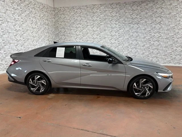 Used 2025 Fluid Metal Hyundai SEL Sport image 6
