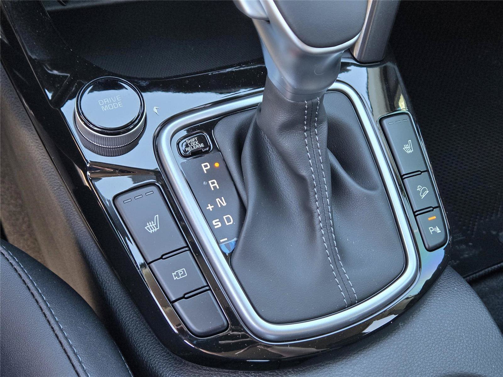 New 2026 Snow White Pearl Kia EX image 30