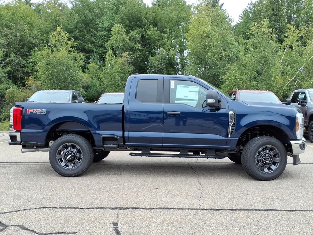 New 2027 Neptune Blue Ford F-350® XLT image 4