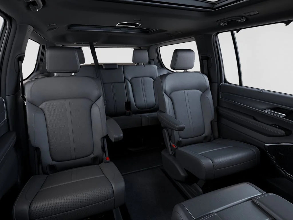 New 2026 Steel Blue Exterior Paint Jeep Limited Reserve image 15