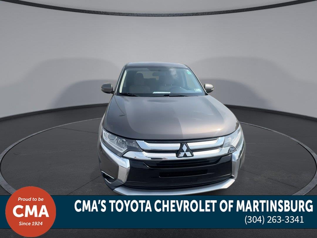 Used 2016 Quartz Brown Metallic Mitsubishi SE image 3