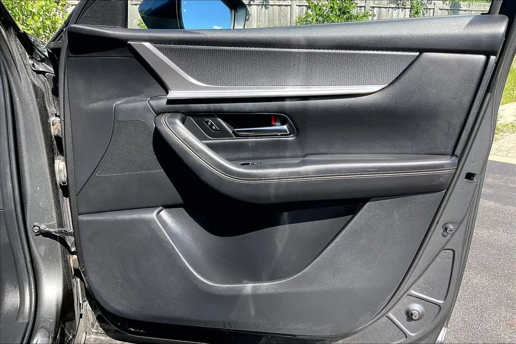 Used 2024 Gray Mazda Preferred image 24