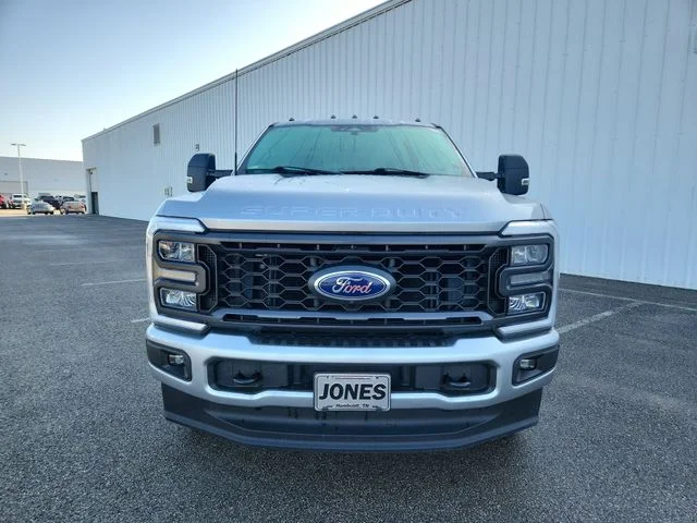 Used 2023 Silver Ford XL image 3