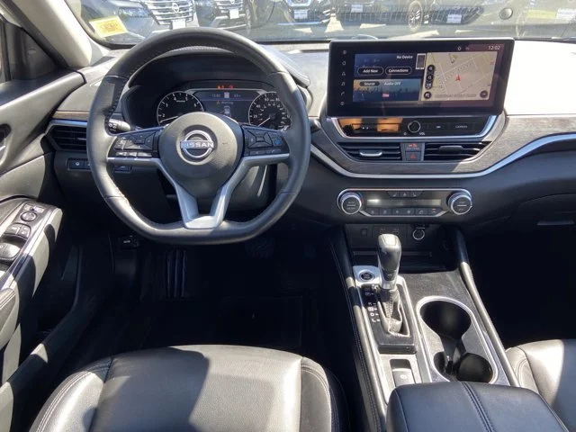 2025 Nissan Altima SL - Photo 13