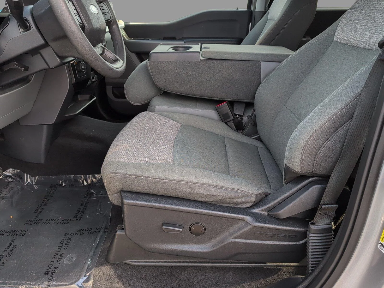 Used 2023 Iconic Silver Ford XLT image 12