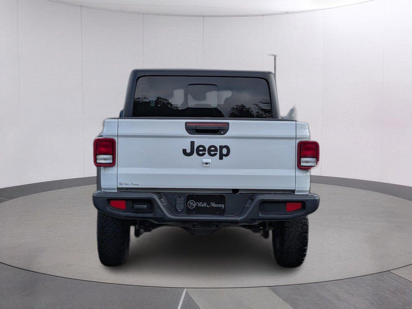 Used 2025 Bright White Clearcoat Jeep Sport S image 4