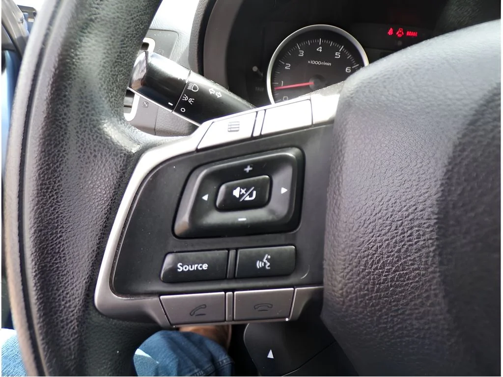 Used 2016 Quartz Blue Pearl Subaru 2.5i image 17