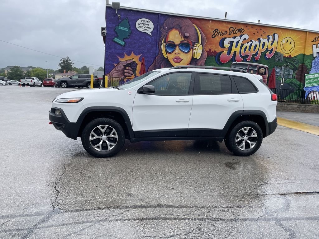 Used 2017 Jeep Cherokee Trailhawk with VIN 1C4PJMBS7HD237543 for sale in Worcester, MA