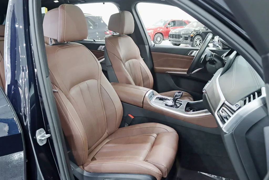 Used 2021 Black BMW M50i image 29