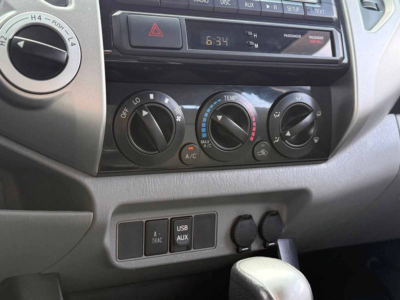 Used 2012 White Toyota Base image 24