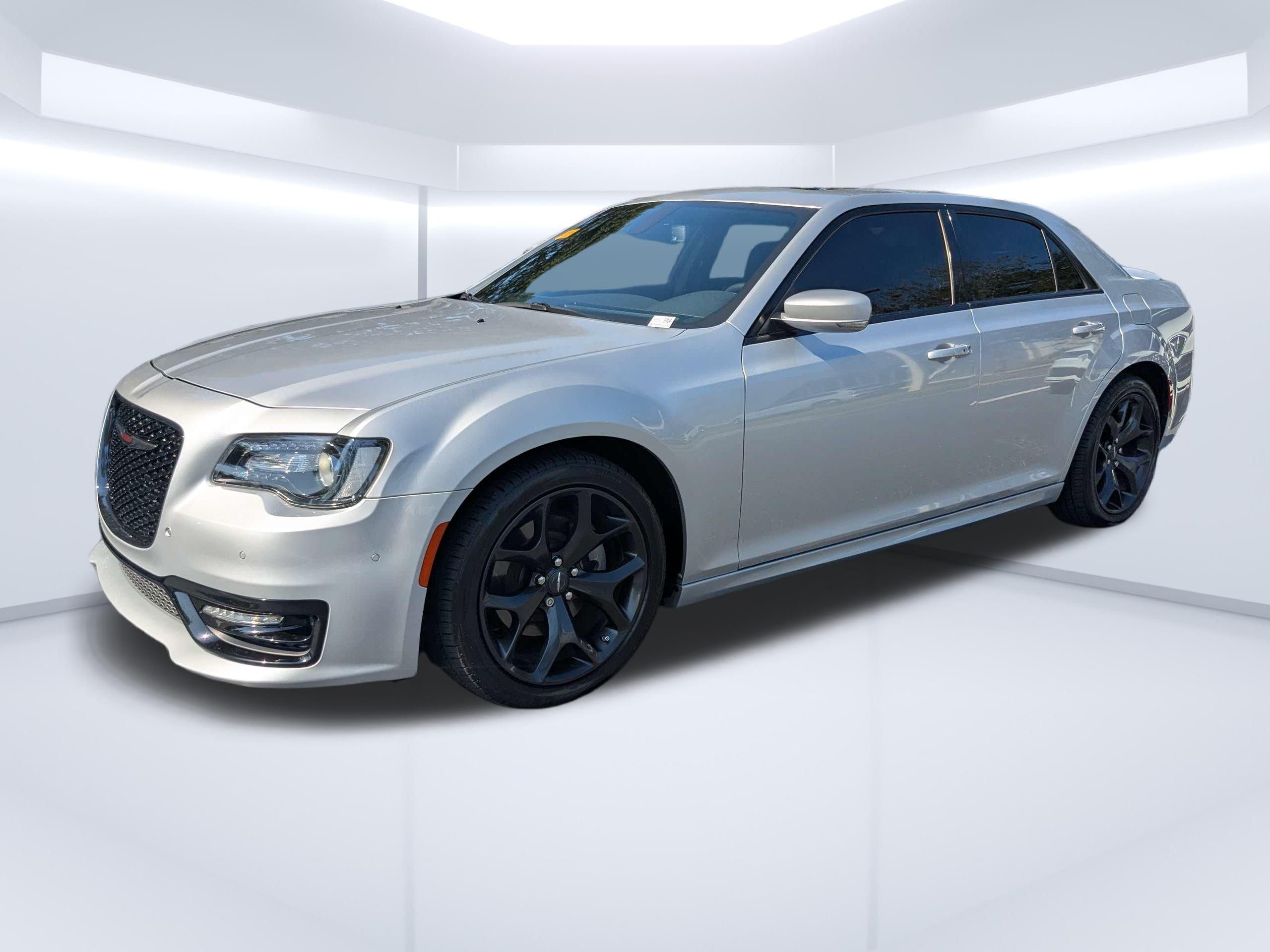Used 2022 Silver Chrysler S image 9