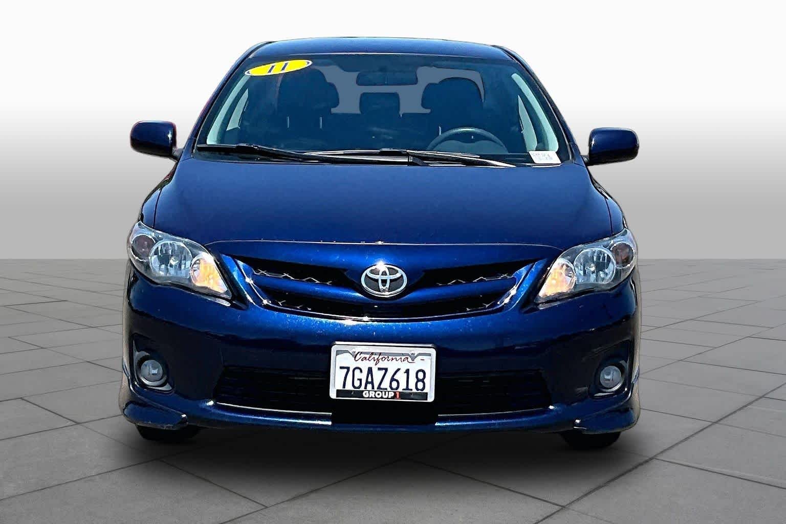 Used 2011 Nautical Blue Metallic Toyota LE image 3
