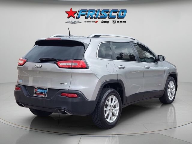 Used 2016 Silver Jeep Latitude image 7