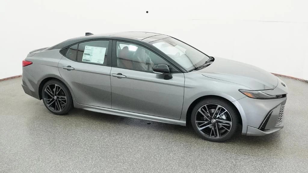New 2026 Heavy Metal with Midnight Black Metallic roof Toyota XSE image 2