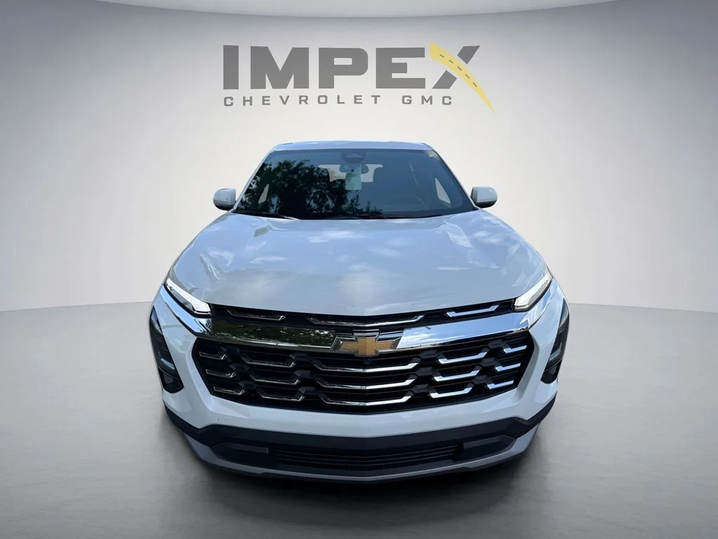New 2027 White Chevrolet LT image 8