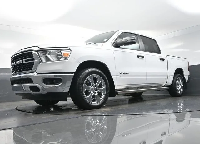Used 2023 White Ram Big Horn/Lone Star image 37