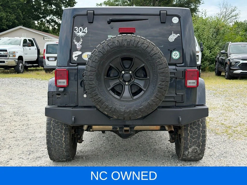 Used 2017 Black Jeep Unlimited Sahara image 7