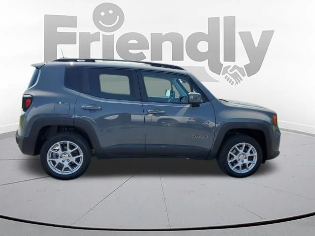 Used 2021 Gray Jeep Latitude image 6