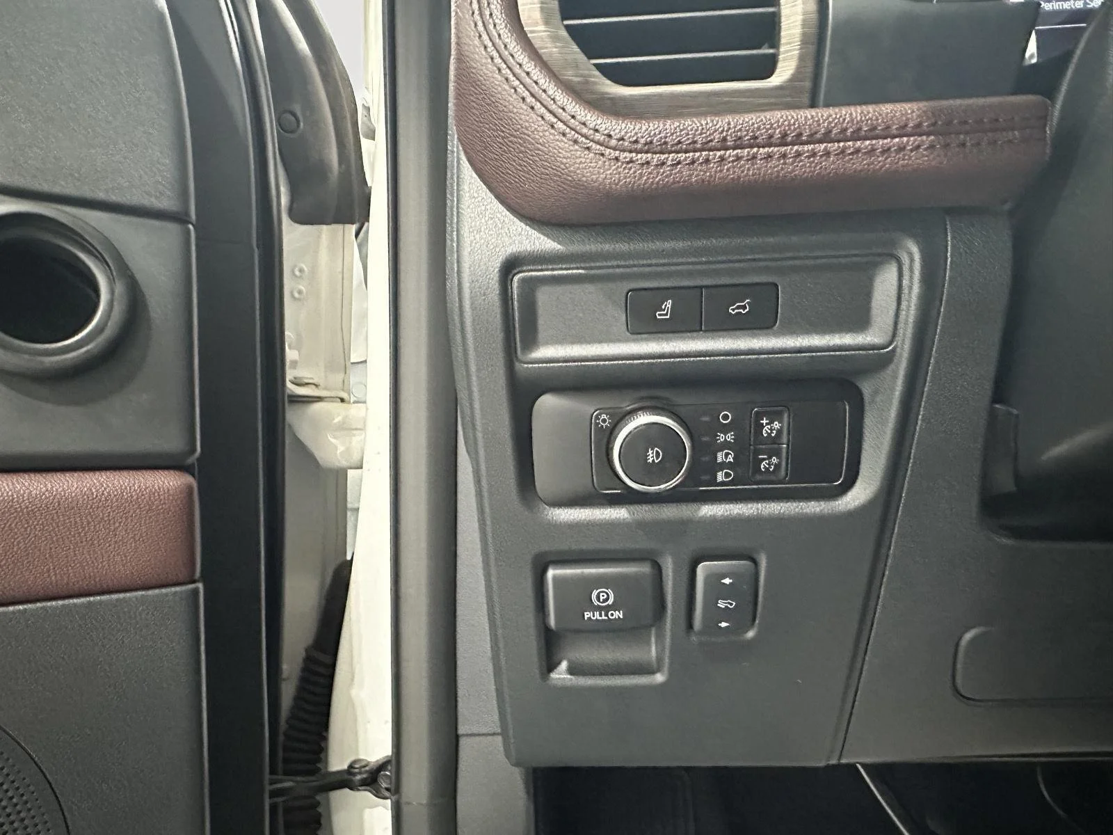 Used 2024 Oxford White Ford Limited image 16
