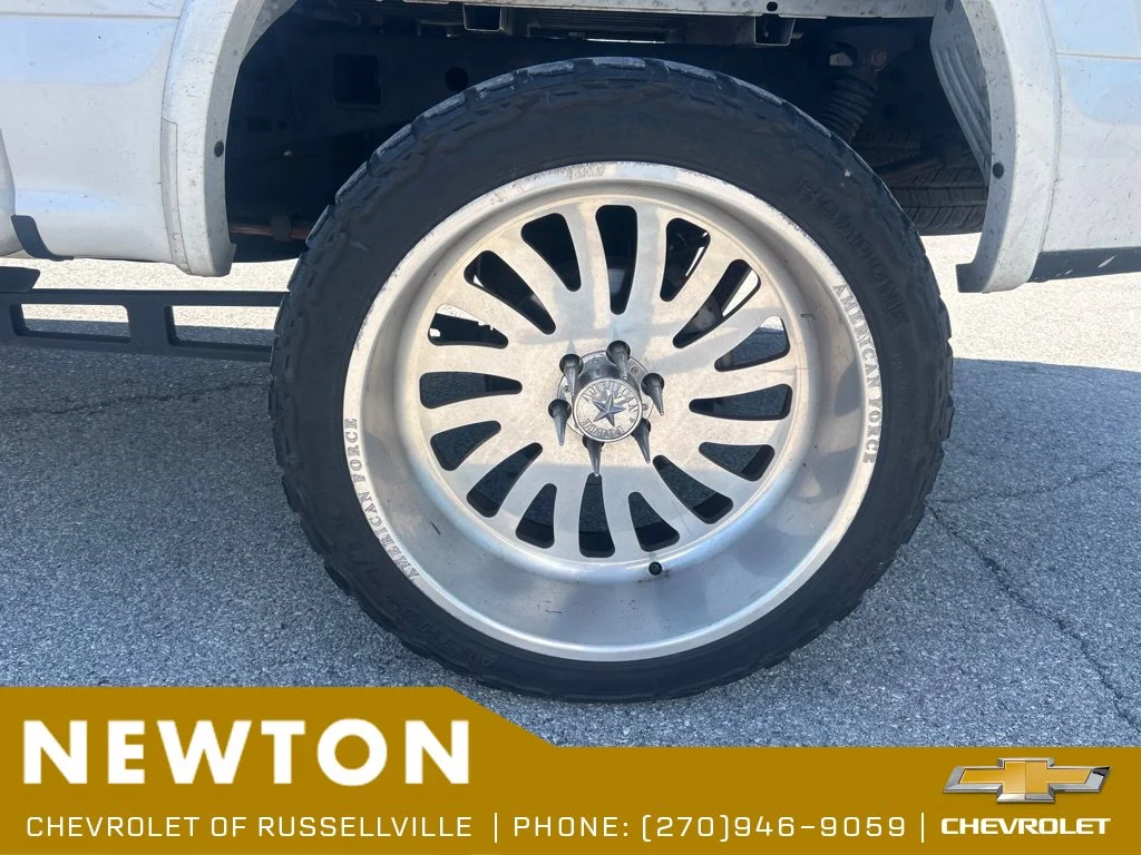 Used 2018 White Platinum Clearcoat Metallic Ford Platinum image 18