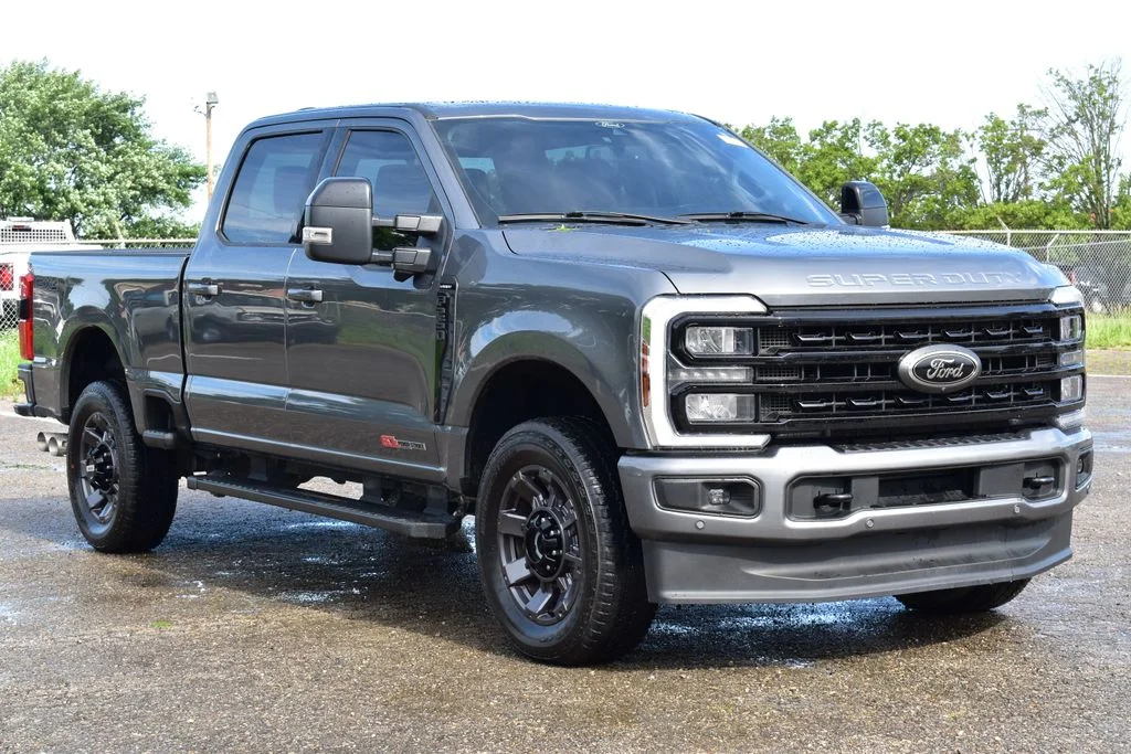 Used 2024 Gray Metallic Ford Lariat image 3