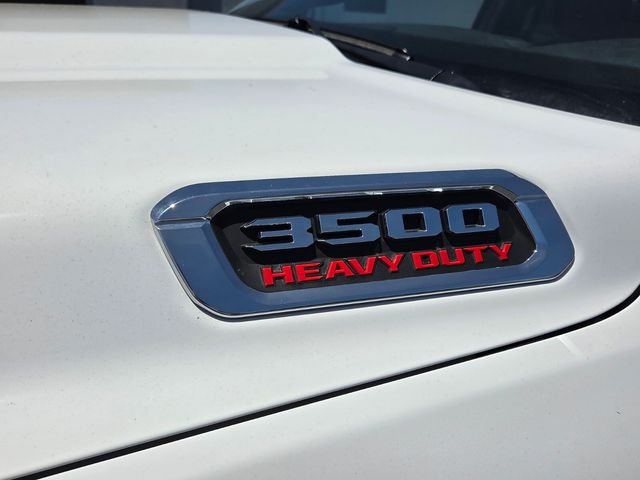 New 2026 Bright White Clear-Coat Exterior Paint RAM Tradesman image 16