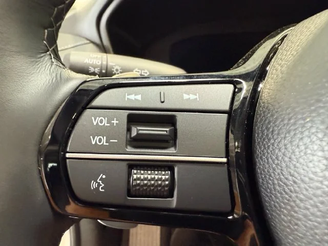 New 2026 Platinum White Pearl Acura Base image 17