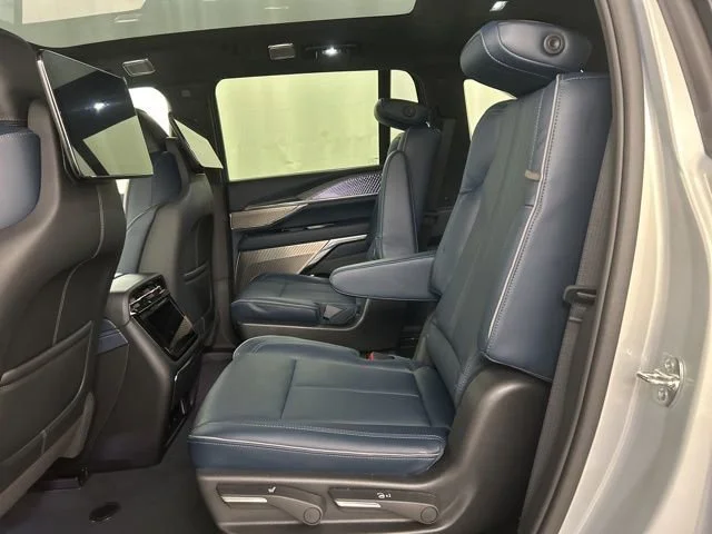 2025 Cadillac Escalade IQ Luxury 2 - Photo 28