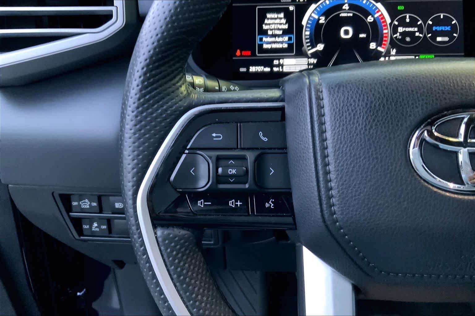 Used 2025 Blueprint Toyota Platinum Hybrid image 23