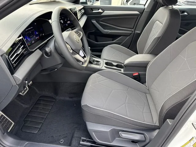 New 2026 Pure White Volkswagen 1.5T Sport image 31