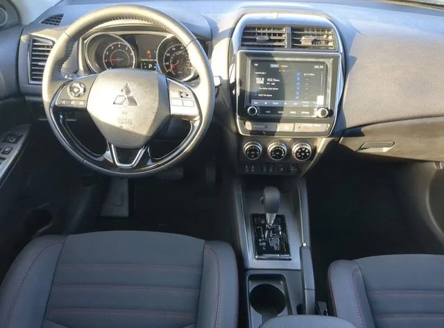 New 2027 Silver Mitsubishi SE image 16