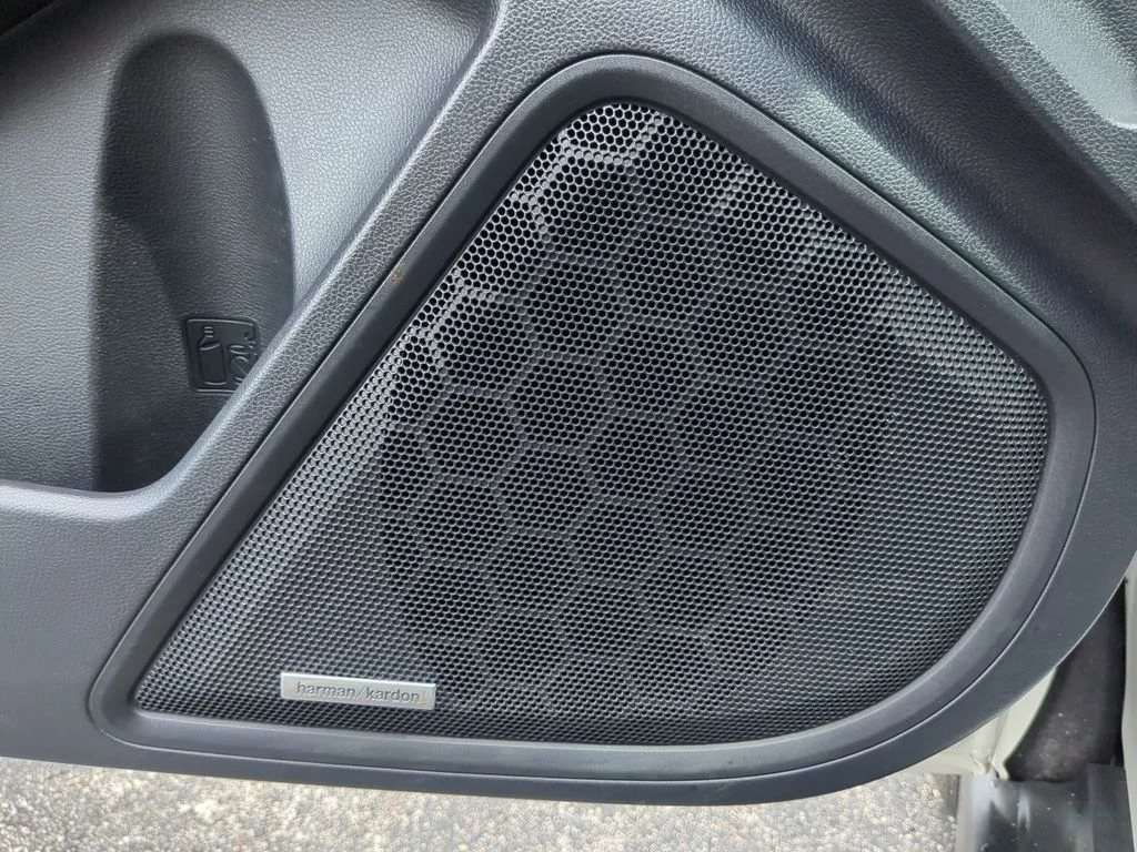 Used 2020 White Subaru Touring image 19