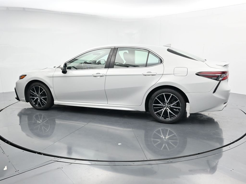 Used 2023 White Toyota SE image 5